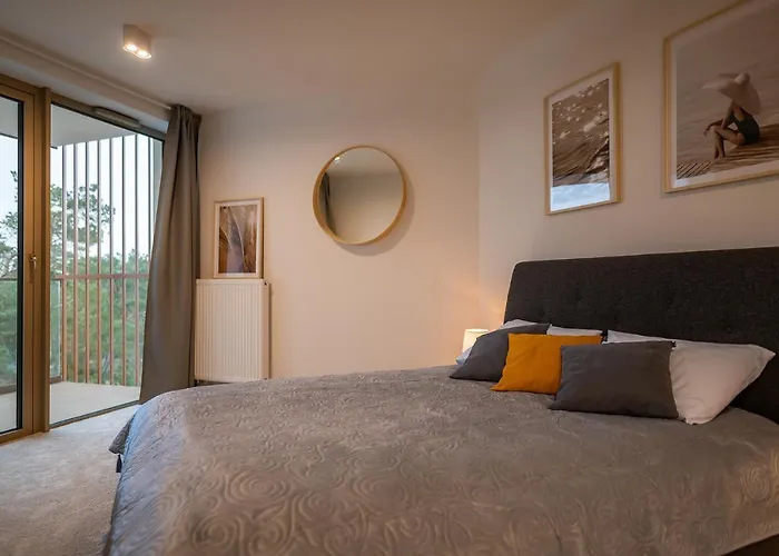 公寓 Pinea Sky Premium Z Widokiem Na Morze Ze I Basenem Przy Plazy 波别罗沃