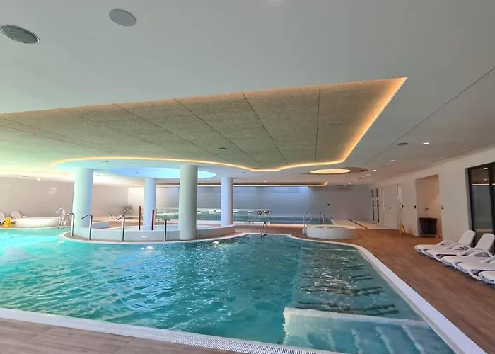 Pinea Sky Premium Z Widokiem Na Morze Ze I Basenem Przy Plaży